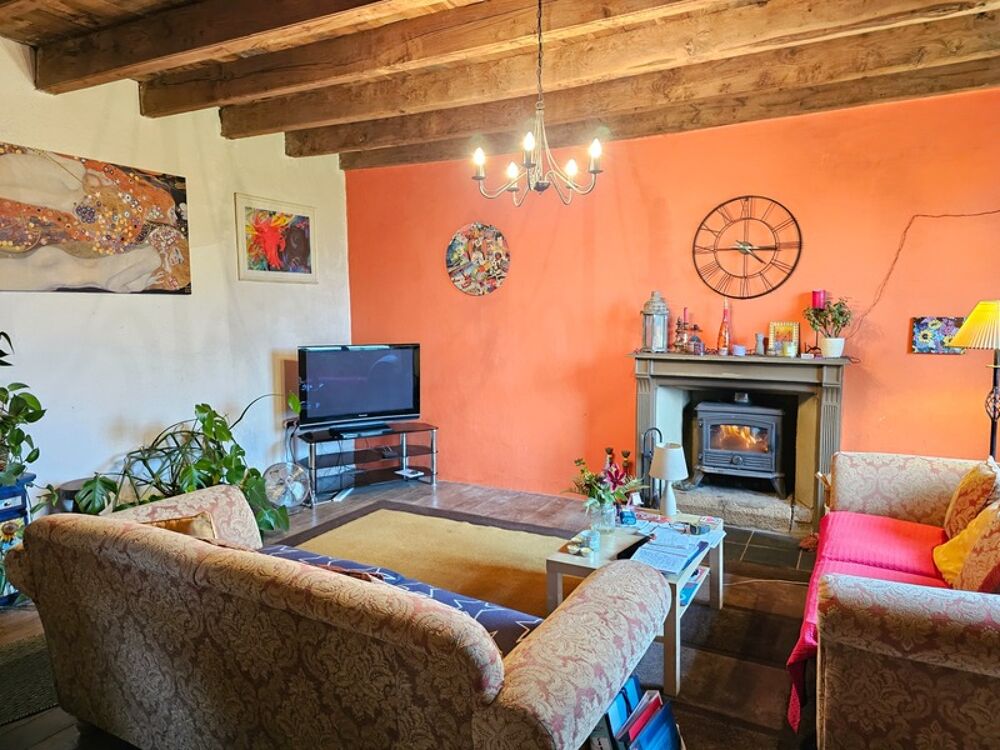 PERSQUEN EN CAMPAGNE JOLIE MAISON DE 134M² DE 5 PIÈCES UNE DÉPENDANCE DE 93M² EN PIERRE SOUS TÔLE UN TERRAIN DE 4220m²