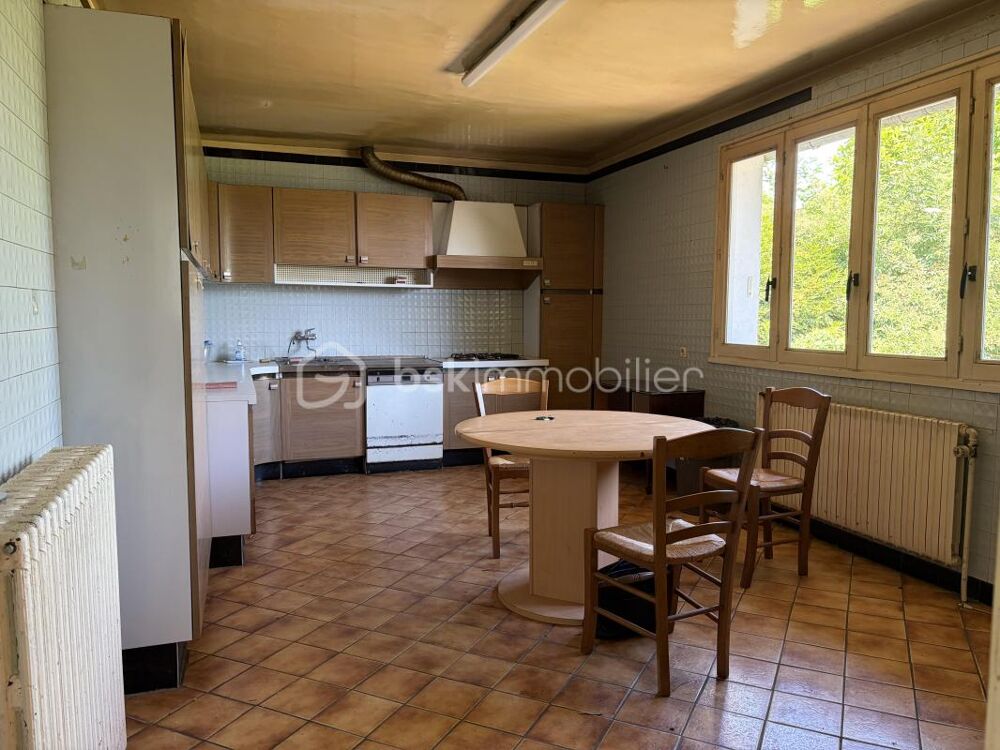 Vente Maison !! OUVERT AUX PROPOSITIONS !! Jolie maison à très fort potentiel constituée de ses 5 chambres, son studio indépendant et de son Noe