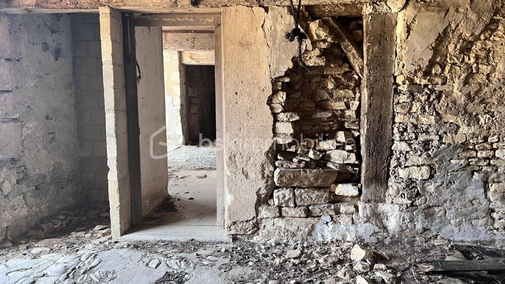 Maison de caractère à rénover avec dépendance  Déols (36130)