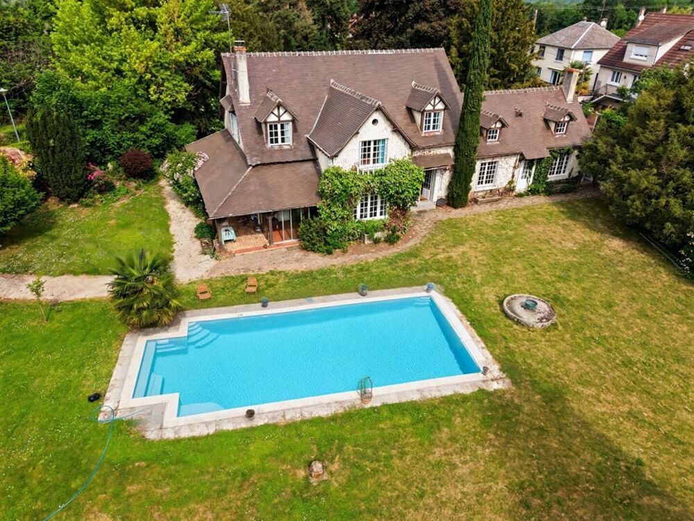 Vente Maison 10 pièces 252 m² - Vue 2