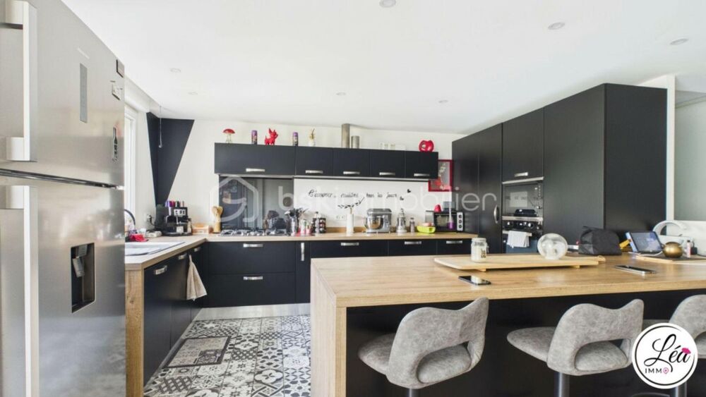 Comme une maison : spacieux appartement avec terrasse, jardin et garage