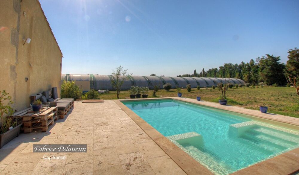 Propriete à vendre 9 pièces MAILLANE (13)