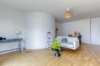  Appartement à louer 2 pièces 49 m²