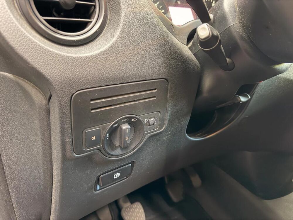 Vito Benz 114d 2.2CDI 136ch MOTEUR MERCEDES-SUIVI COMPLET Mercede 2016 occasion 73000 Chambery