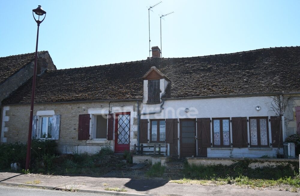 Maisons à restaurer avec grange et jardinets, idéal investisseurs, 6 pièces proche de GUERIGNY (58)