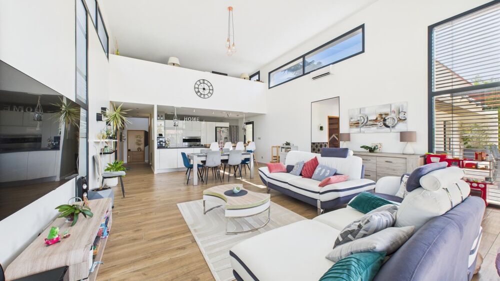 � vendre  Maison Saint-Georges-les-Bains (07800)