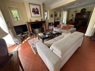  Propri�t�/ch�teau � vendre 11 pi�ces 453 m�