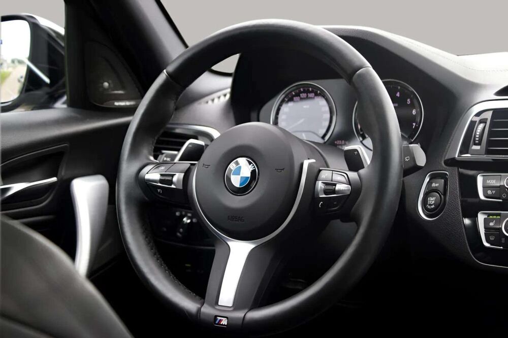 S&eacute;rie 1 M140i • F20 LCI xDrive 340 ch BVA Toit ouvrant 2018 occasion 33600 Pessac