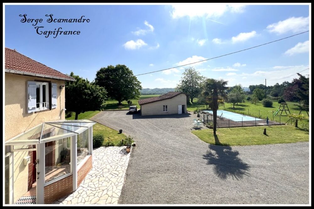 Vente Maison LAAS (32) Maison à vendre 8 pièces - 5 chambres - piscine terrain 6000 m² avec VUE SUR LES PYRENEES Laas