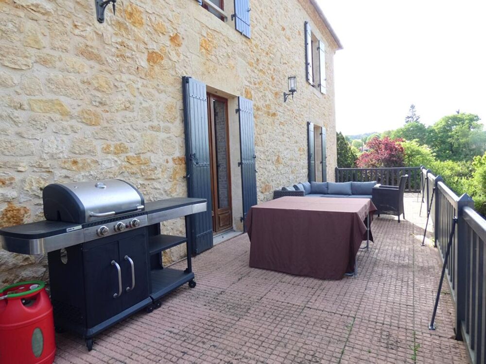 Maison en pierre 215 m2 / 5 chambres / sous-sol / terrain 6000m²