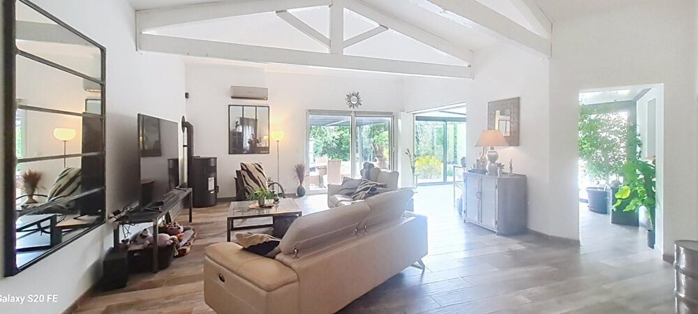 Vente Villa Villa spacieuse de 168m2 avec une piscine s'étendant sur 851m2 de terrain Laurens
