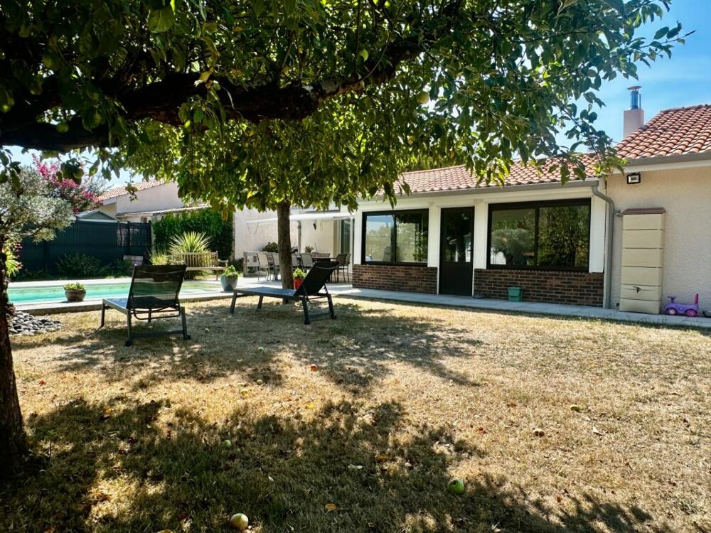 Vente Maison Maison 143m2 - 5 chambres - garage - piscine - environnement très calme Saint caprais de bordeaux
