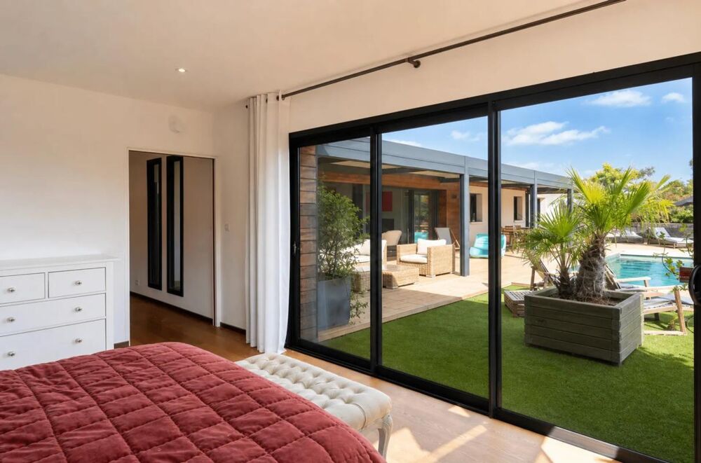 Maison contemporaine 242m2 avec piscine