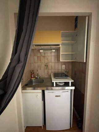  Appartement à louer 1 pièce 27 m²