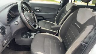 Lodgy 1.5 Blue dCi 115 Stepway - 5 places 2018 occasion 58400 Champvoux
