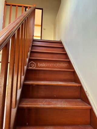  Propri�t�/ch�teau � vendre 9 pi�ces 218 m�