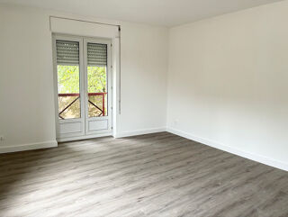  Appartement à louer 3 pièces 70 m²