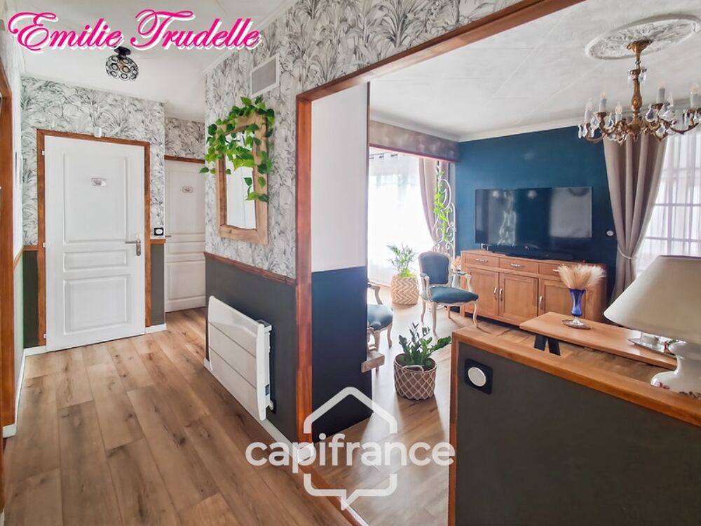 Dpt Sarthe (72), à vendre SAINT CALAIS maison P3, 1 chambre, terrain clos 483 m² et sous-sol