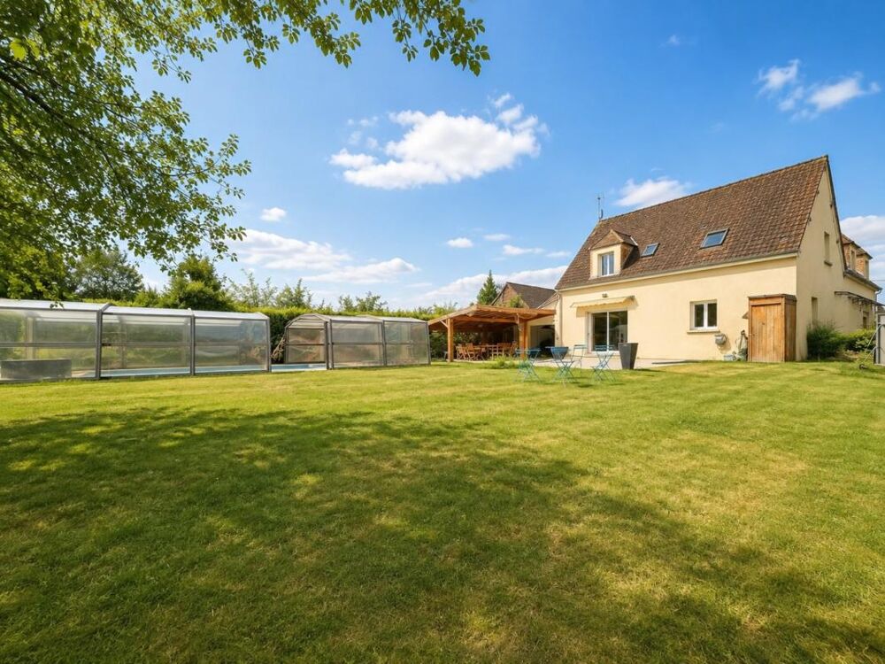 Vente Maison Maison à vendre 9 pièces Proche de AUNEUIL (60) Auneuil