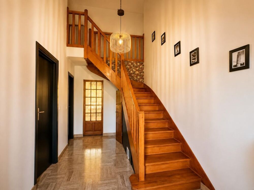 Saint-Avé  Quartier des Trois Rois  Maison familiale rénovée de 140 m²  5 chambres  Terrain de 790 m²