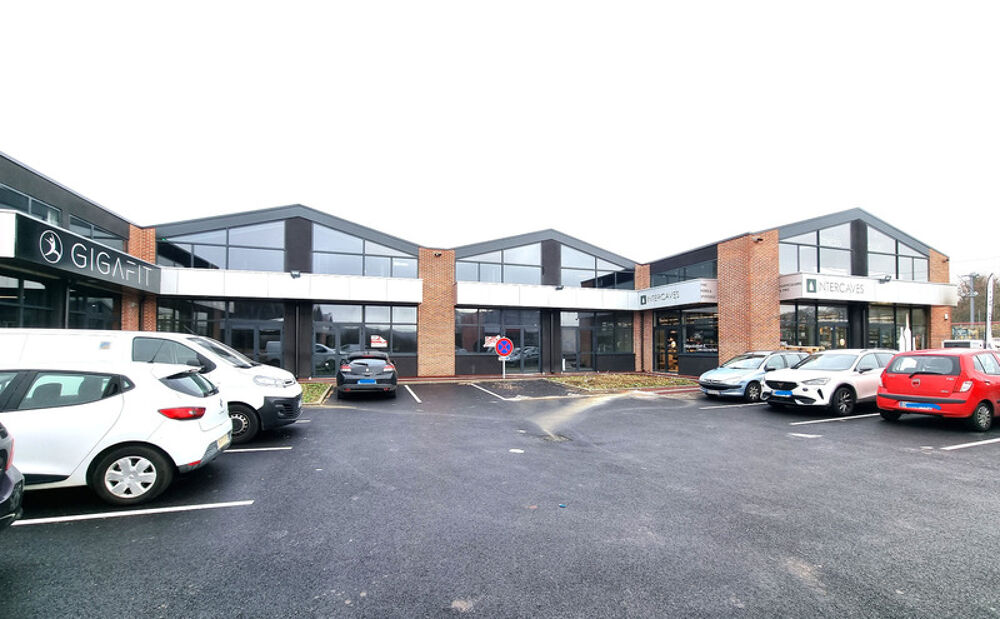   A louer  Local commercial 200 m2 (boulangerie, restaurant, agences, bureaux, cabinet mdical..., nombreuses enseignes) 