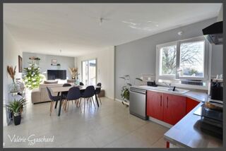  Immeuble à vendre 10 pièces 242 m²