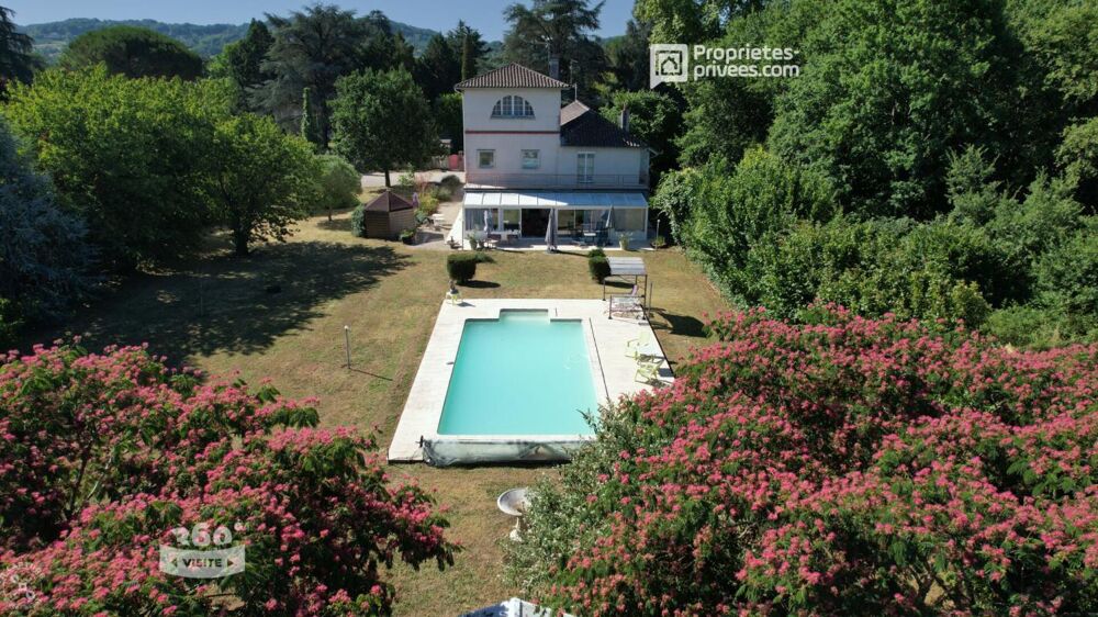 Maison de caractère en pierre 350 m² - 4 chambres - piscine chauffée - parc 3500 m²