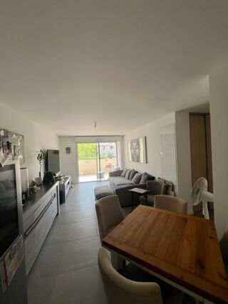 Appartement à louer 4 pièces 73 m²