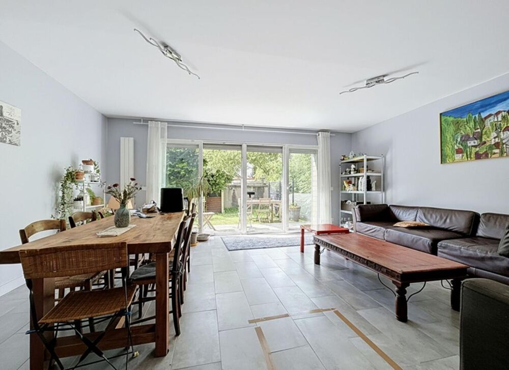 Vente Maison Maison  moderne à Villejuif de 225 m2 avec  7 chambres Villejuif