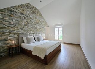  Villa à vendre 7 pièces 215 m²