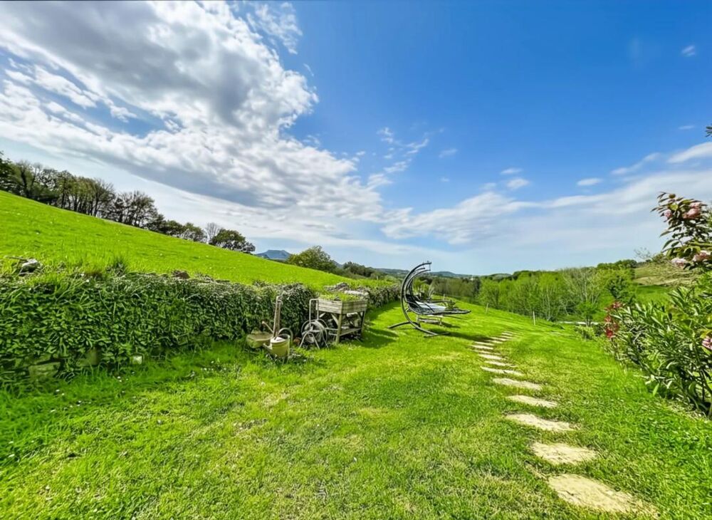 � vendre  Propri�t�/ch�teau Soura�de (64250)