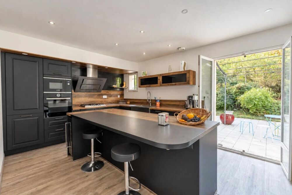 à vendre  Propriété/château Luzarches (95270)