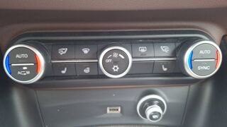 Stelvio 2.2 JTD 180 BVAA8 Lusso 2018 occasion 57860 Montois La Montagne
