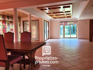  Proprit/chteau  vendre 7 pices 215 m