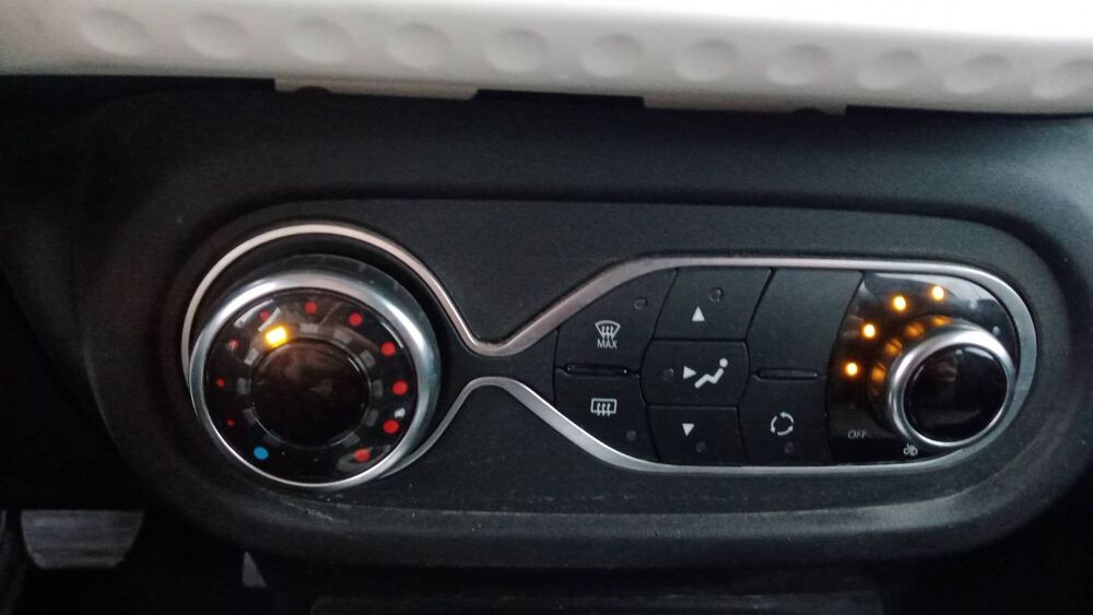 Twingo E-Tech 82 22 kWh Life 2021 occasion 92700 Colombes