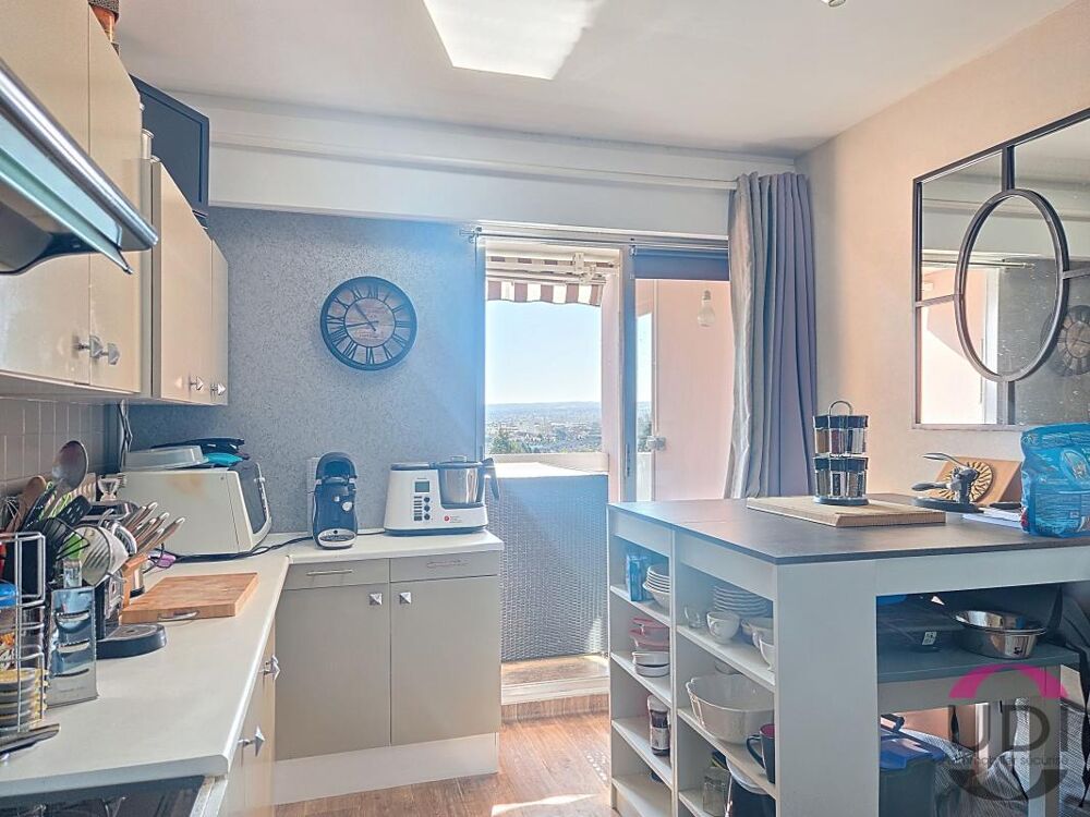 Vente Appartement Appartement rénové, 4 chambres avec balcon et terrasse Montlucon