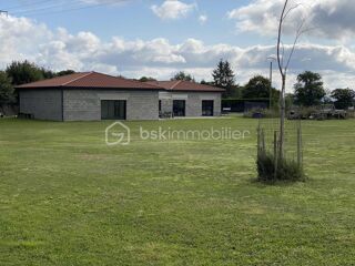  Villa  vendre 6 pices 244 m