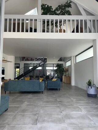  Maison à vendre 10 pièces 370 m²