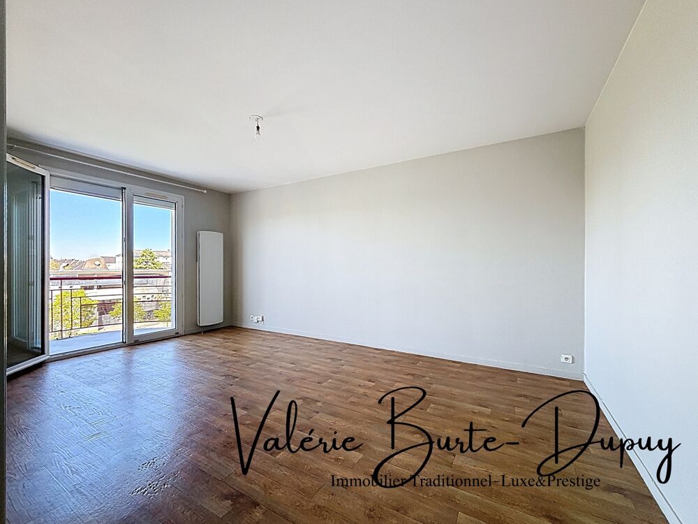 Orléans St Marceau Appartement à vendre T2 45m2 avec Terrasse plein vue dégagée et parking extérieur
