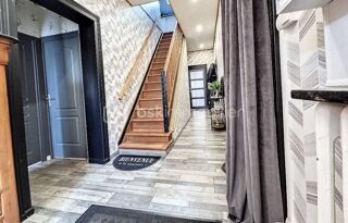  Maison  vendre 9 pices 215 m