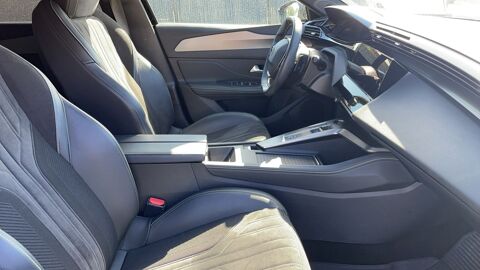 308 SW III 1.2 PureTech 130 EAT8 GT - Garantie constructeur Entreti 2023 occasion 49400 Saumur