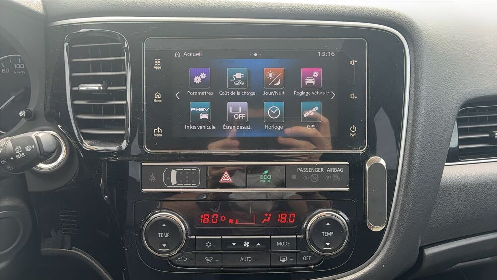 Outlander 2.4 MIVEC 224 Plug in Hybrid 4WD CVT Business 2019 occasion 76230 Isneauville