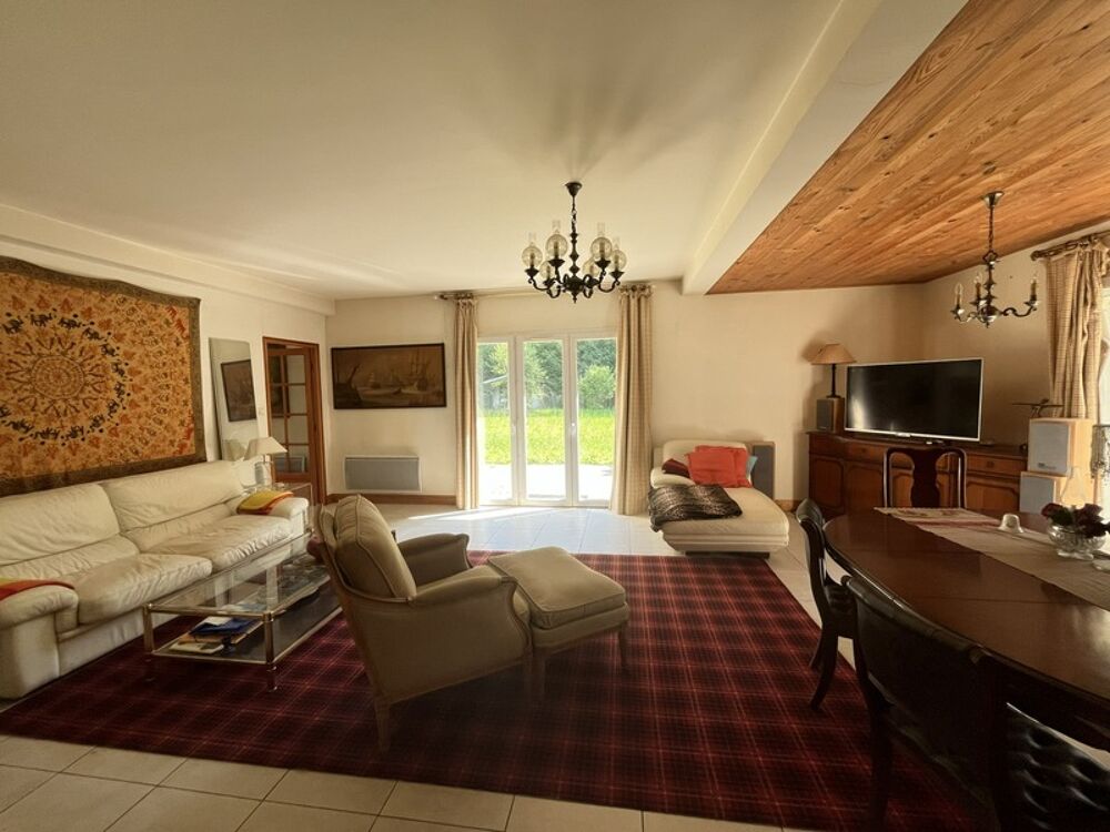 Domaine de Carheil  Maison familiale 230m²  7 chambres  Terrain 3 022m²