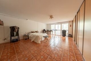  Maison  vendre 9 pices 270 m