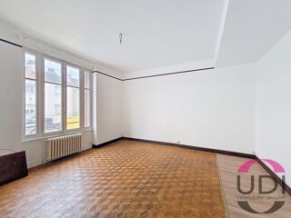  Immeuble à vendre 6 pièces 173 m²
