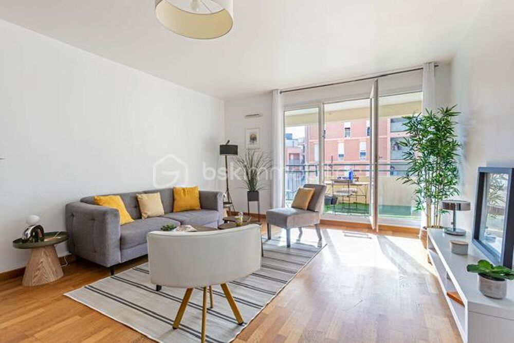 Appartement 3 pièces de 67 m² avec loggia et parking