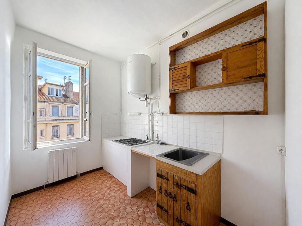 Vente Appartement Appartement traversant - 68m² - 5ème étage avec ascenseur Lyon 7