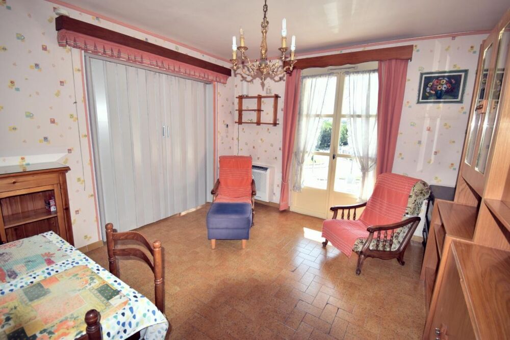 A vendre, Digne-les-Bains (04), Appartement T2 avec cave, balcon, ascenseur et parking privatif