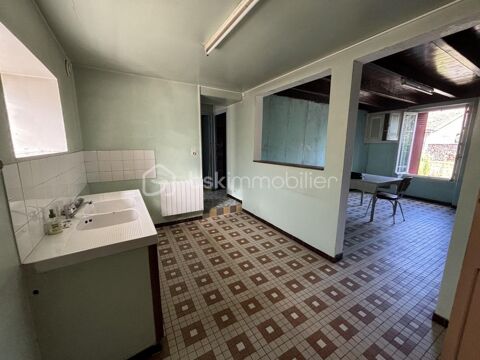   Maison � �tage, de de 102 m�, deux chambres, grenier, terrains 750 m� Maison - 5 pi�ce(s) - 102 m�