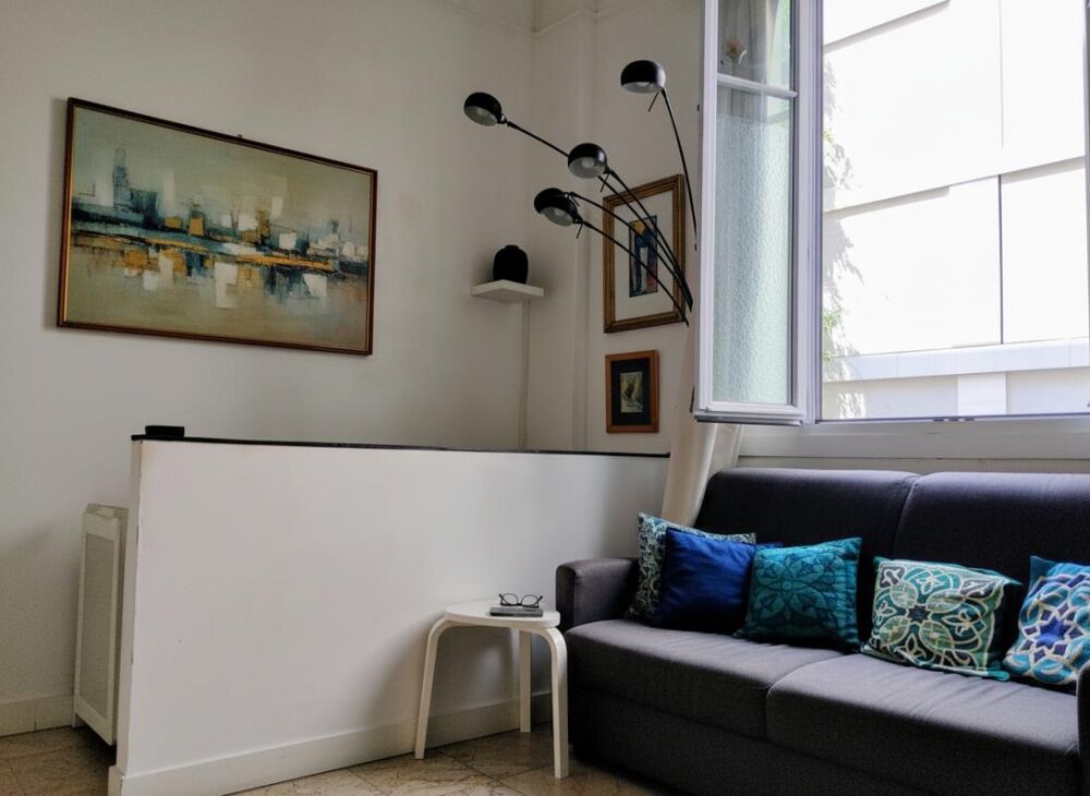 Vente Appartement Beau deux-pièces clair et pratique à 10 minutes de Montparnasse Paris 15